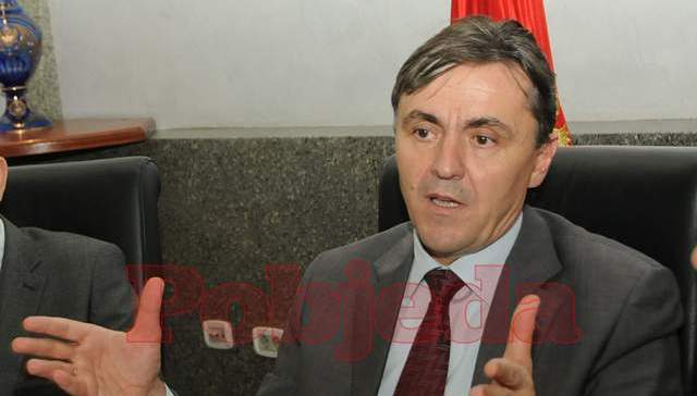 Montenegro to borrow less than originally planned