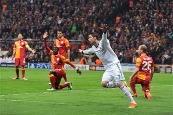 Galatasaray wins a 3-2 consolation victory against Real Madrid
