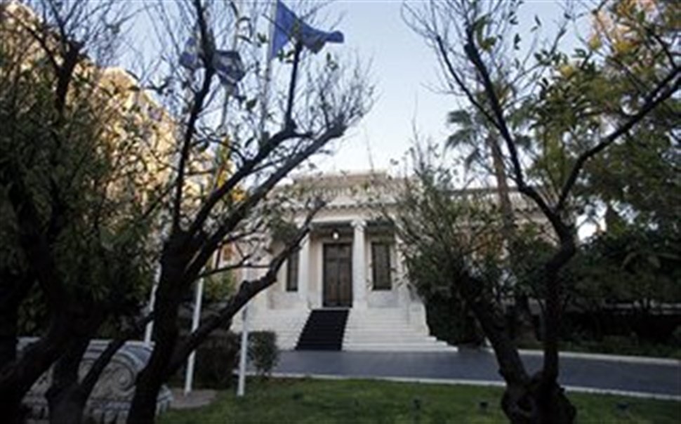 No case of new measures says Maximos Mansion