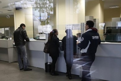 Greece leading rise in eurozone unemployment, Eurostat’s April figures show