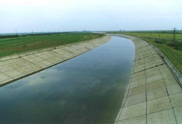 Romania wants to resume works at two major internal water canals
