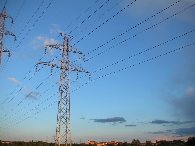 Electricity Market to Open in 2015