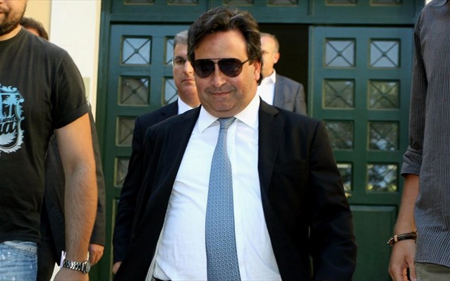 Greek shipowner Restis held in custody on money laundering charges