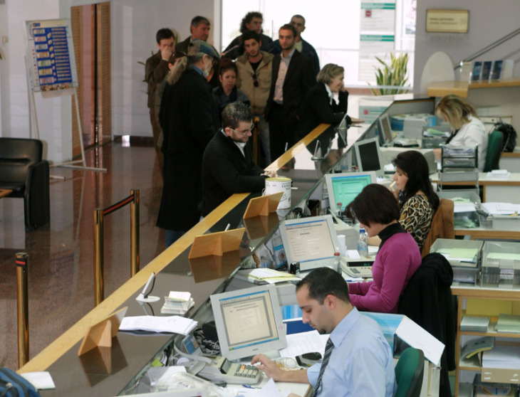 Cabinet tackles loan restructuring