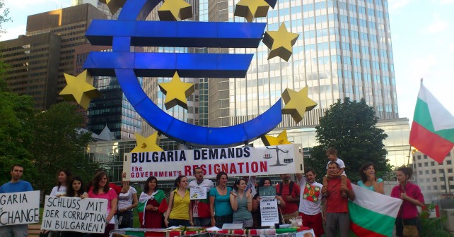 Bulgaria’s anti-government protests reach 100th day and to go “global” on Independence Day