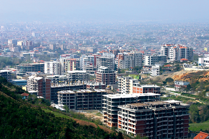 Emigrants and foreigners show less interest to buy properties and shops in Albania