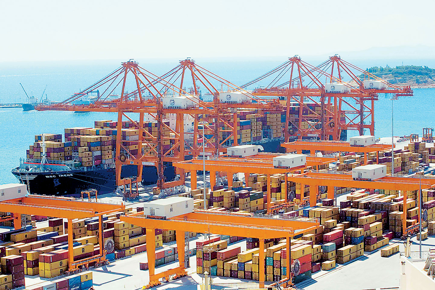 COSCO invests EUR 230 million in Piraeus Port