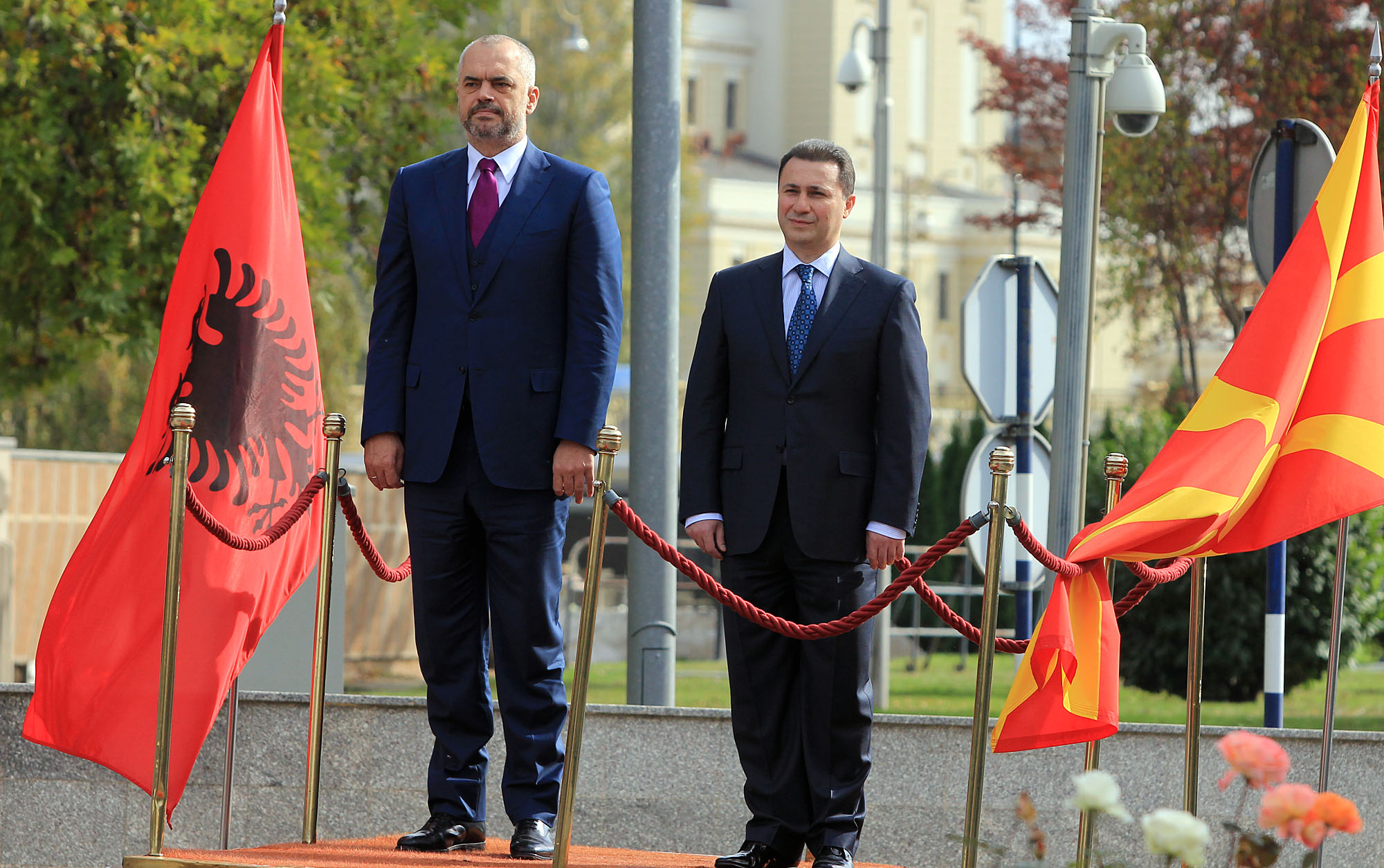 Albanian PM Rama received by PM Gruevski: Committed to advance relations between the two countries