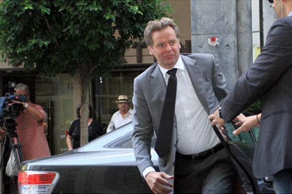 Greek civilian arrested for assault against the head of the troika