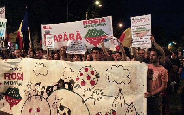 2013 review in Romania: tough talk in politics precedes year of electoral all-out war