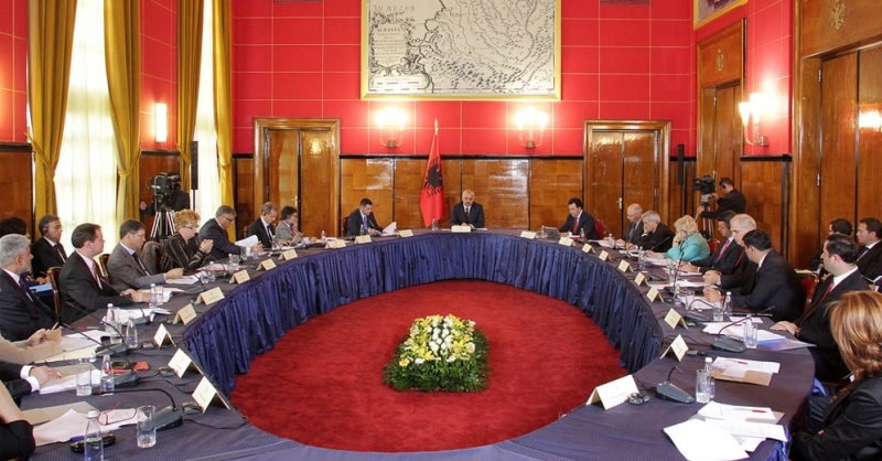 Business community in Albania demands the postponement of progressive tax, Rama: It’s not you who decide