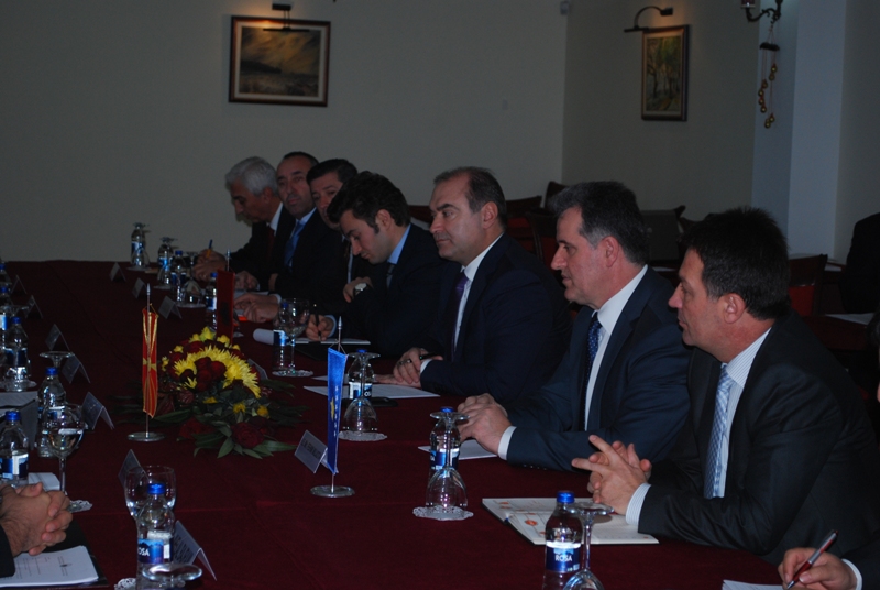 Transport Ministers of FYROM, Albania and Kosovo discuss infrastructural projects in Ohrid