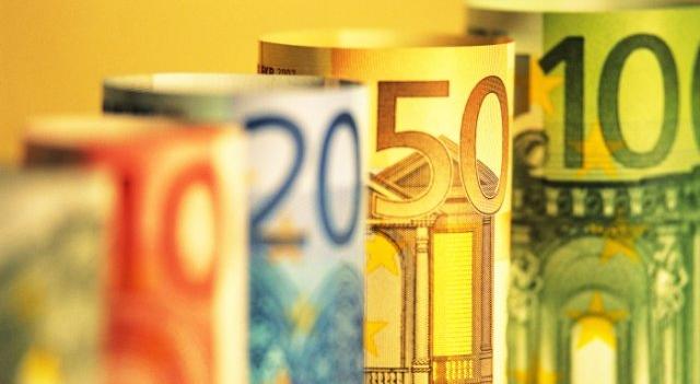 Promises of pay increases by the government of Kosovo and IMF’s monitoring role
