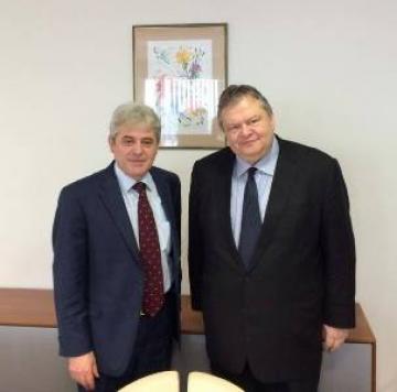 Venizelos meets the leader of opposition and leader of BDI
