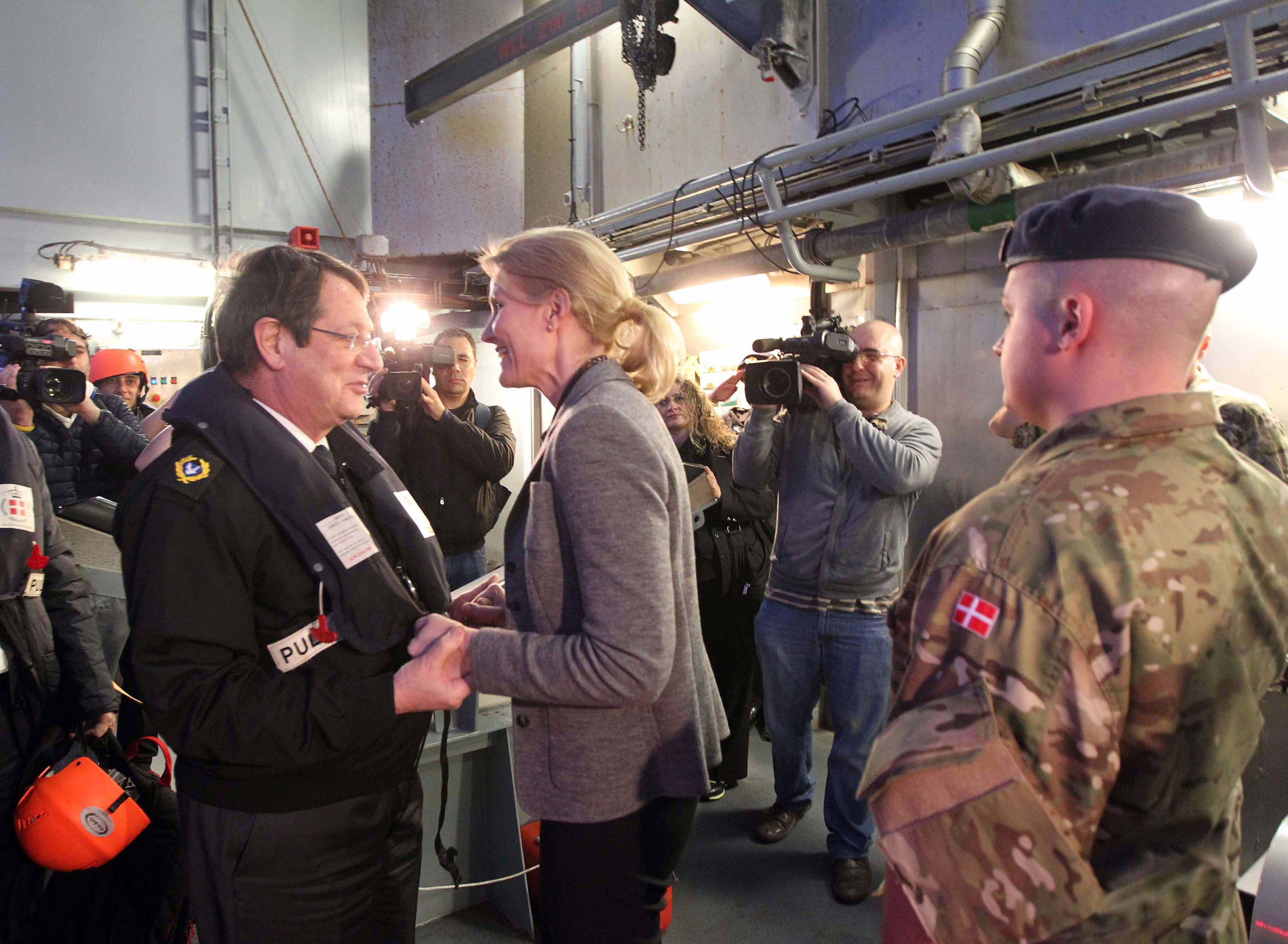 Helle Thorning-Shmidt and Nicos Anastasiades meet onboard