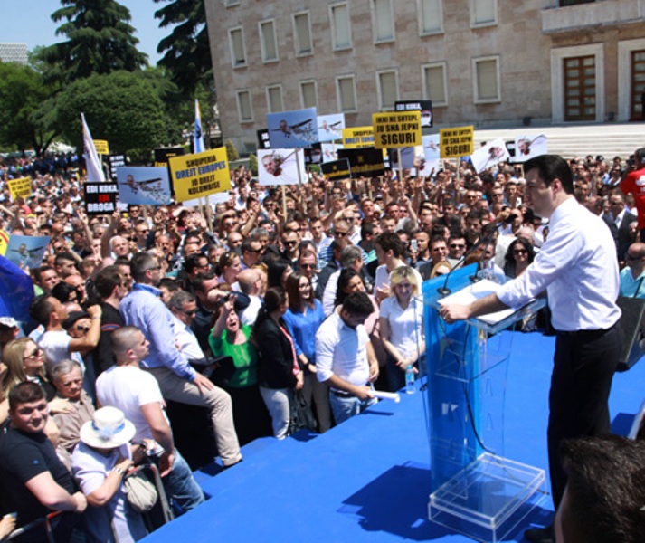 Albanian opposition protests against the international drug traffic