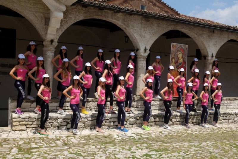 “Miss Albania 2014” contenders arrive in Skopje, the race begins…