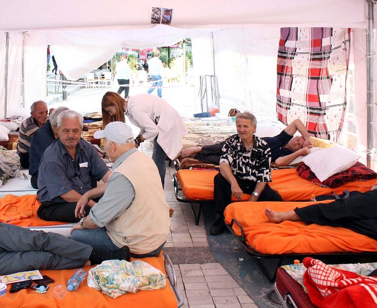 Former political dissidents in hunger strike, the government: Those who are still alive to be paid first
