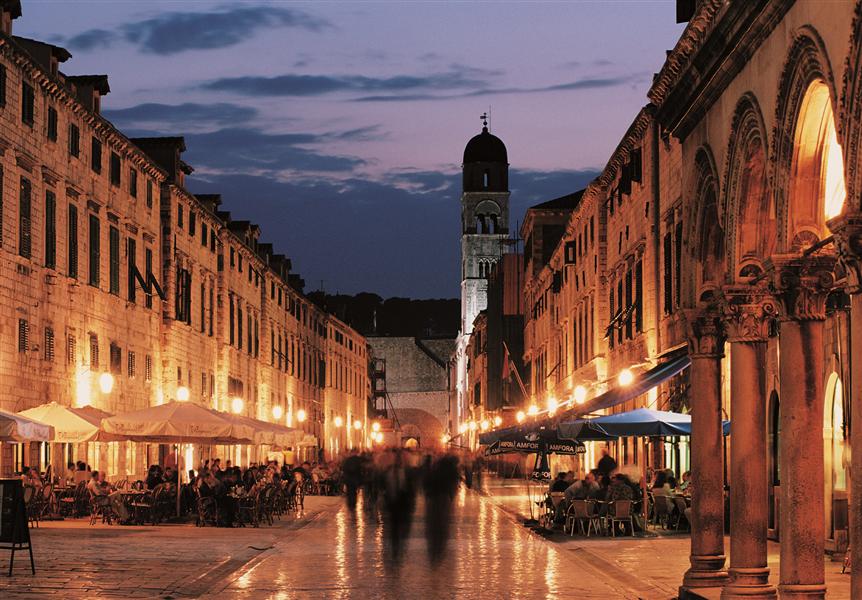 Angela Merkel arrives in Dubrovnik for talks about South East Europe
