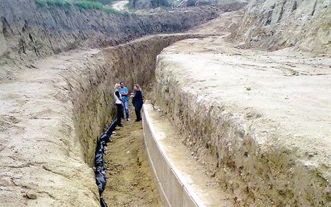 Archaeological Dig Finds Amphipolis Tomb; PM visits site