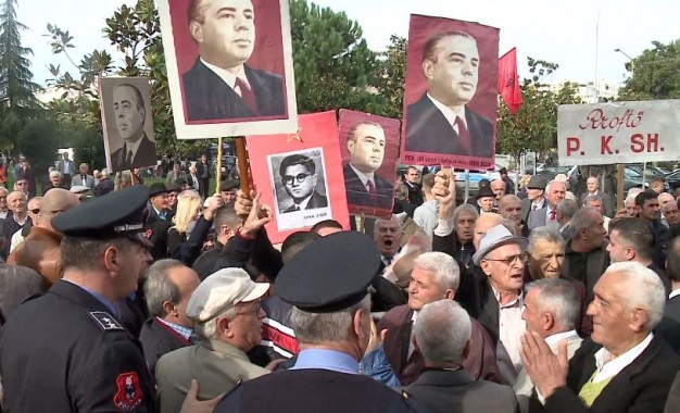 Enver Hoxha’s figure sparks a debate between Albanian and US politics