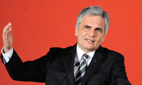 Austrian Chancellor calls for the EU to stand by Greece