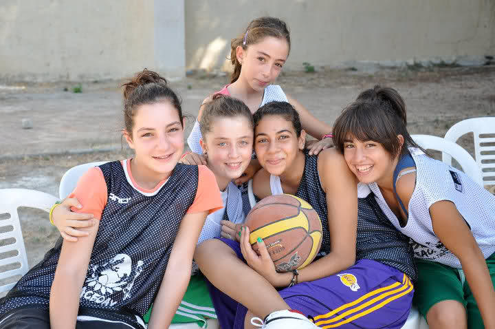 Greek and Turkish Cypriots “feel Cypriots above all”