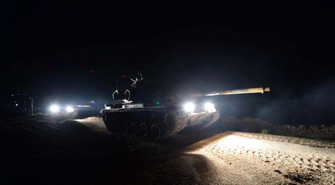 Turkey invaded Syria with 60 tanks
