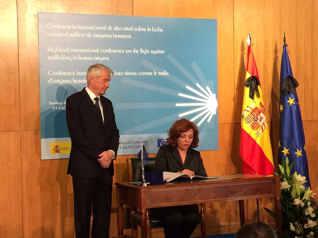 Albania signs the Convention of the Council of Europe against the trafficking of human beings