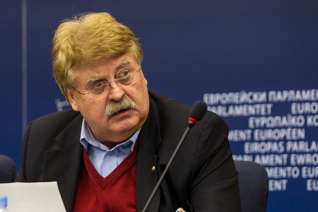 European Parliament expresses its concern about the serious accusations addressed against the speaker of Albanian Parliament