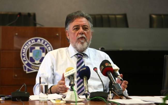 No official decision on undocumented migrants Panousis says