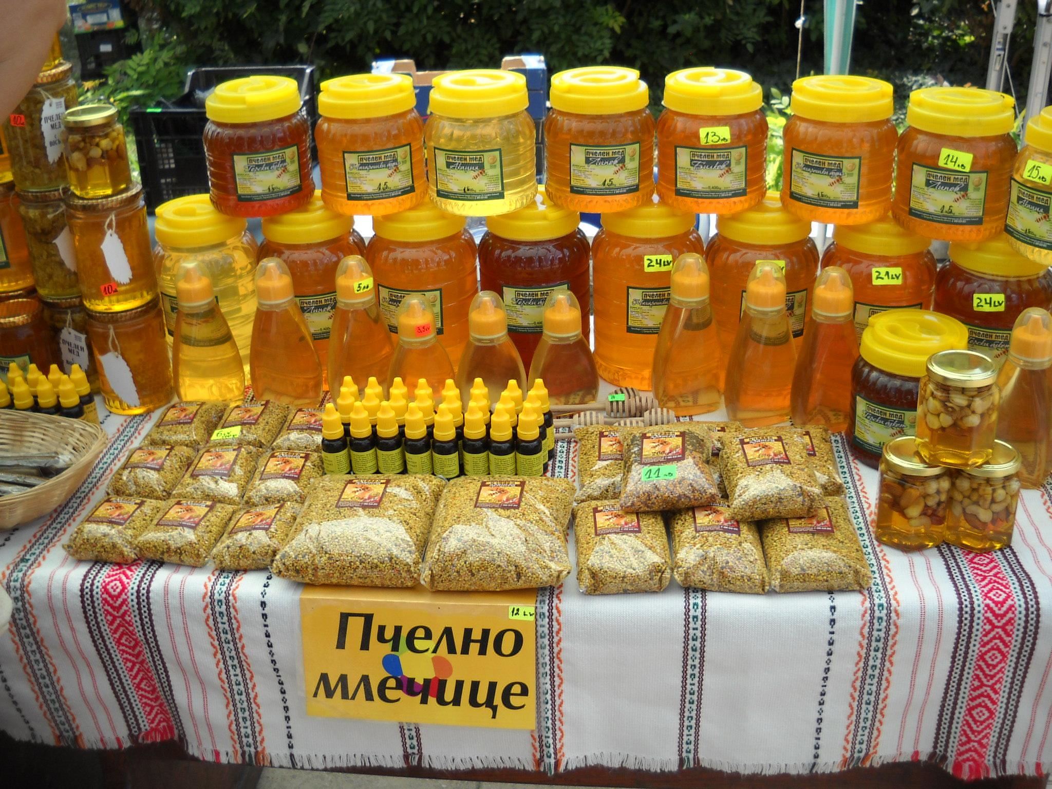 Bulgarian exports up but trade balance remains negative