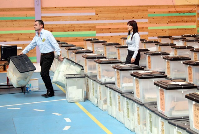 The shrinking of the Albanian opposition