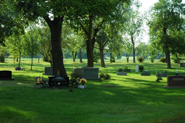The government decides to open the first private cemetery in Albania