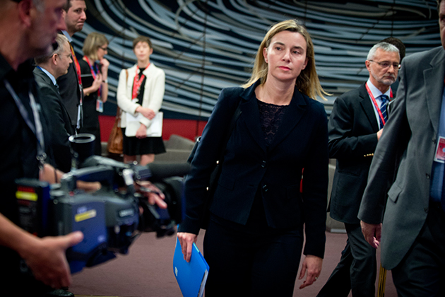 EU to send an envoy in FYROM for the solution of the crisis