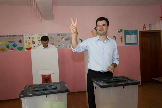Why did the 2013 electoral defeat of the opposition become greater in 2015?