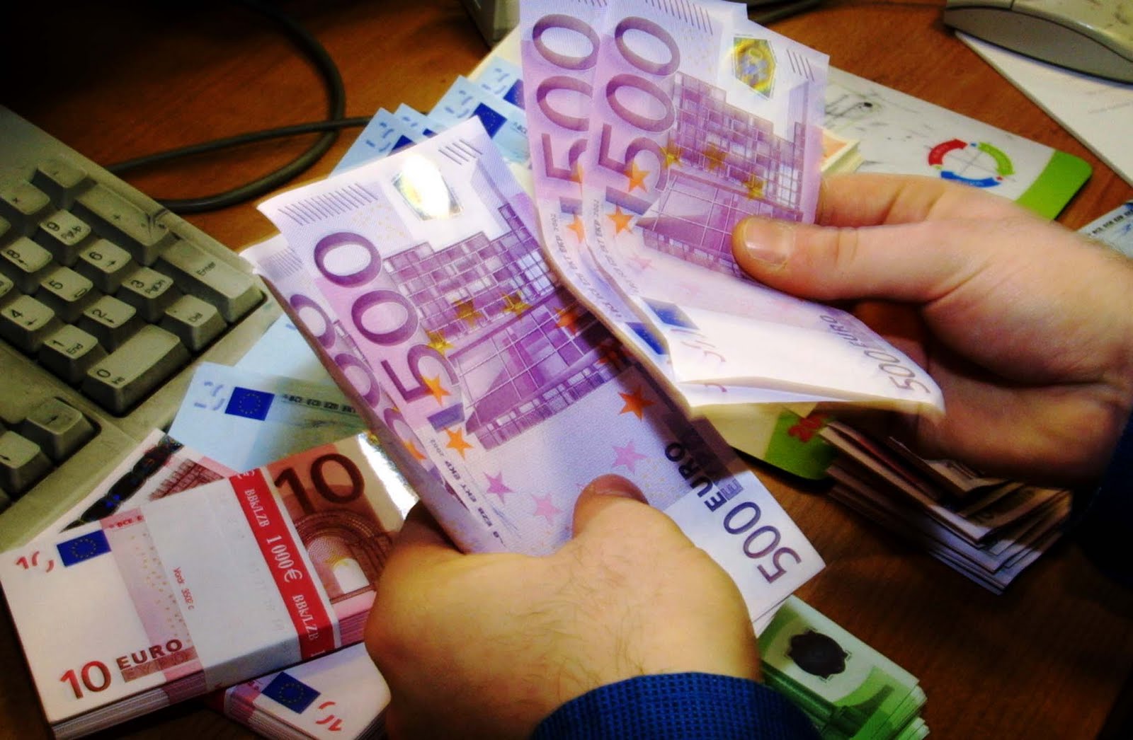 State budget: EUR 1.5bn primary surplus in the first 5 months