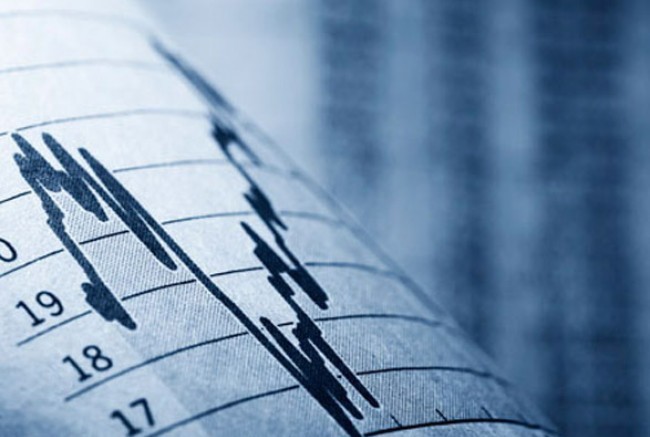 IOBE: Greek economy to sink back to recession