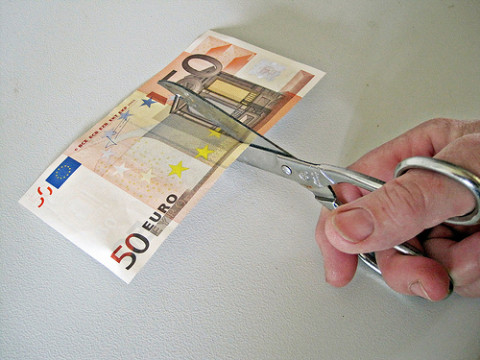 IMF recommends debt relief for Greece