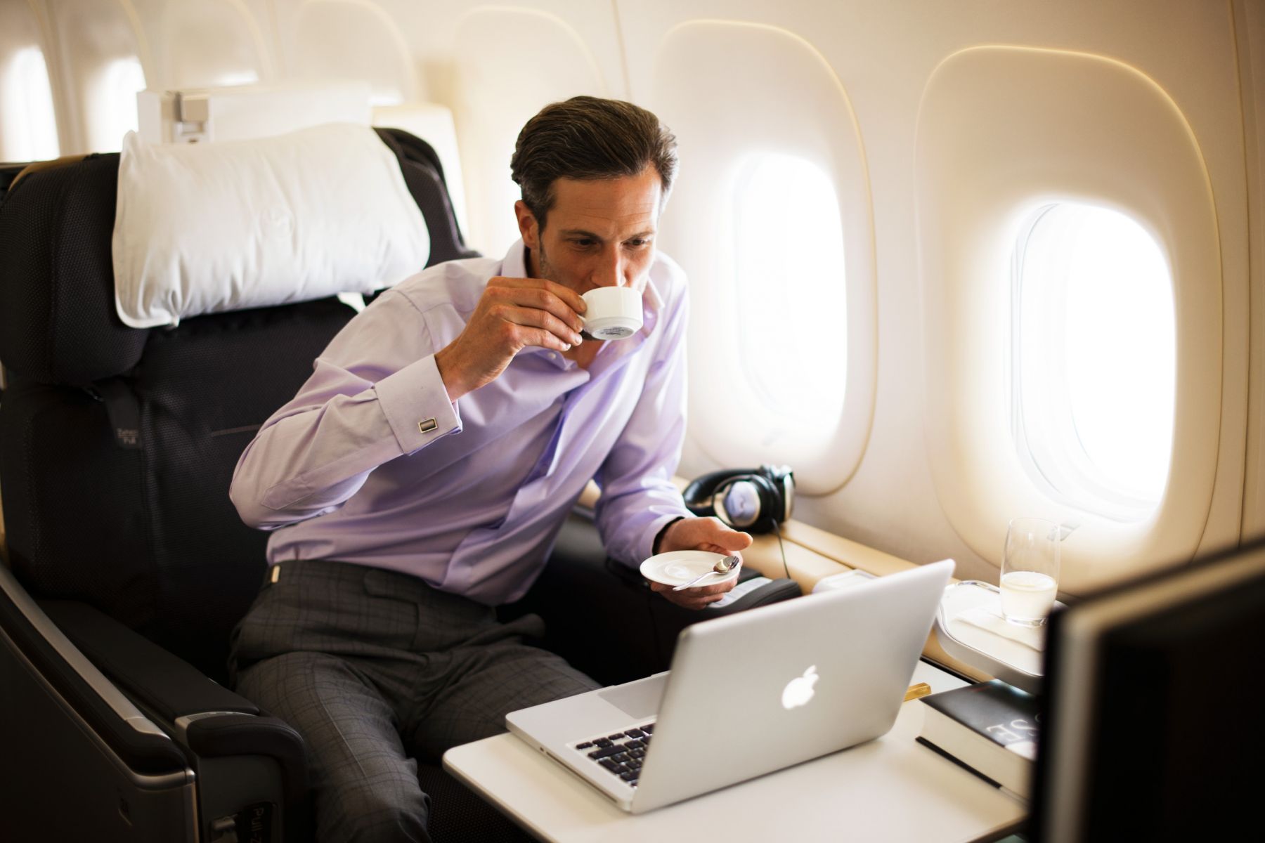 In Greece the pan-European basis for the Internet on airplanes