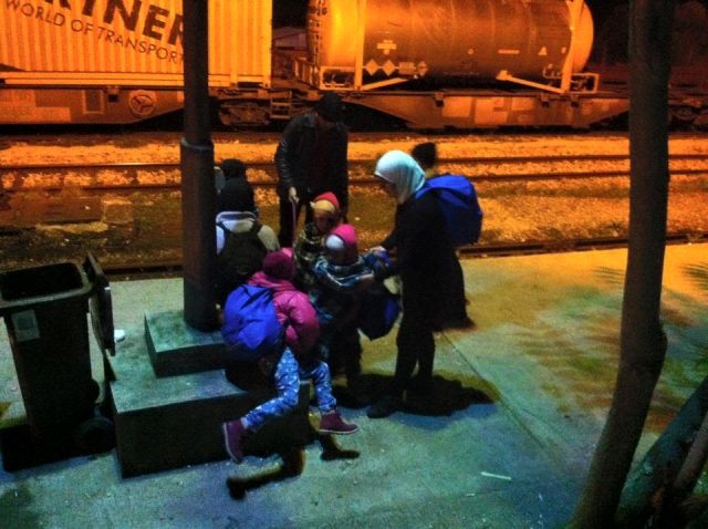 The cold weather deteriorates refugees conditions in FYROM