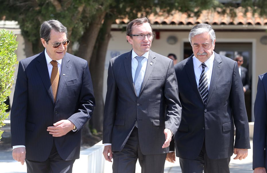 Anastasiades and Akinci begin intensified talks on the Cyprus problem