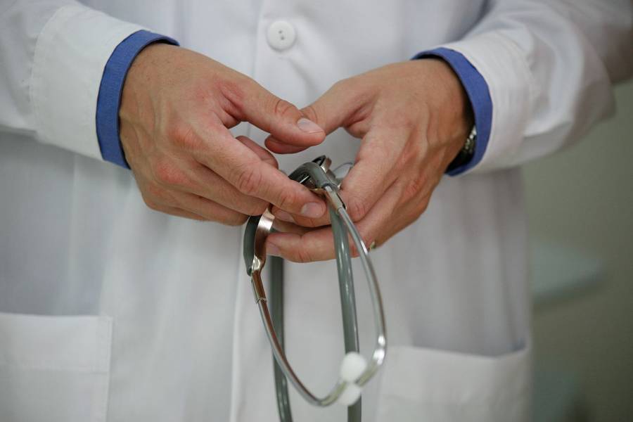 Physicians protest for the social security and tax bills