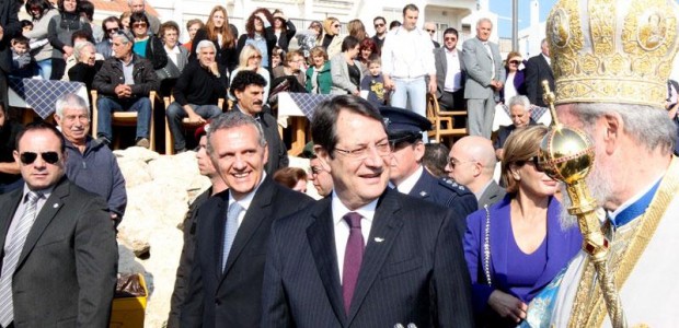 Anastasiades: I hope that 2016 is the last year we celebrate Epiphany away from our homes