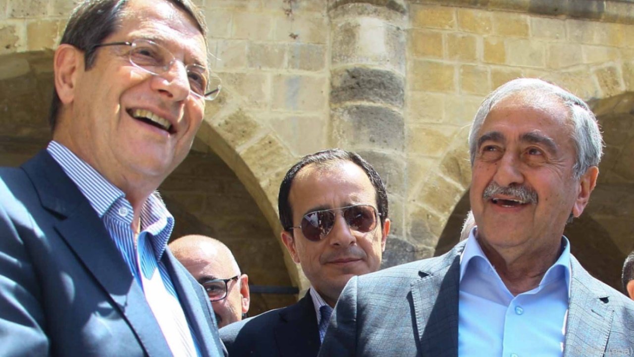 Cyprus leaders to continue peace talks in 2016