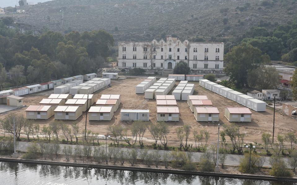 Gov’t: 30,000 new refugees hospitality places in 20 days