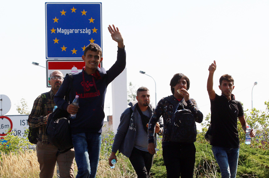 Just 900 from the 160,000 refugees in Greece and Italy were resettled in other Member States
