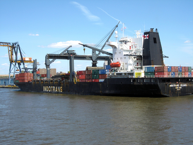 Bulgaria reports increased exports to non-EU countries in January 2016, but trade balance negative