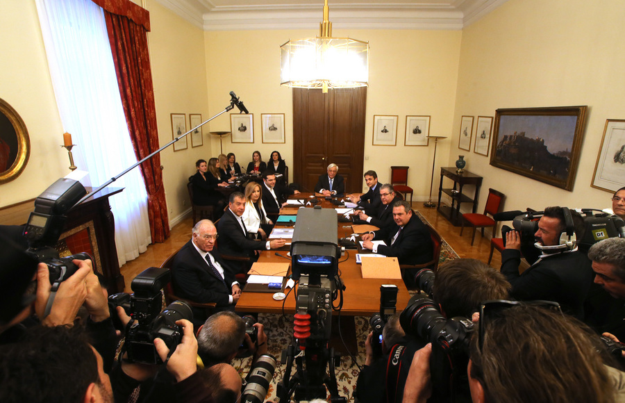 Tsipras gains support inside – looking for victory in Europe
