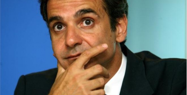 Κ. Mitsotakis dissolves ONNED and goes to the ND Congress without the Youth